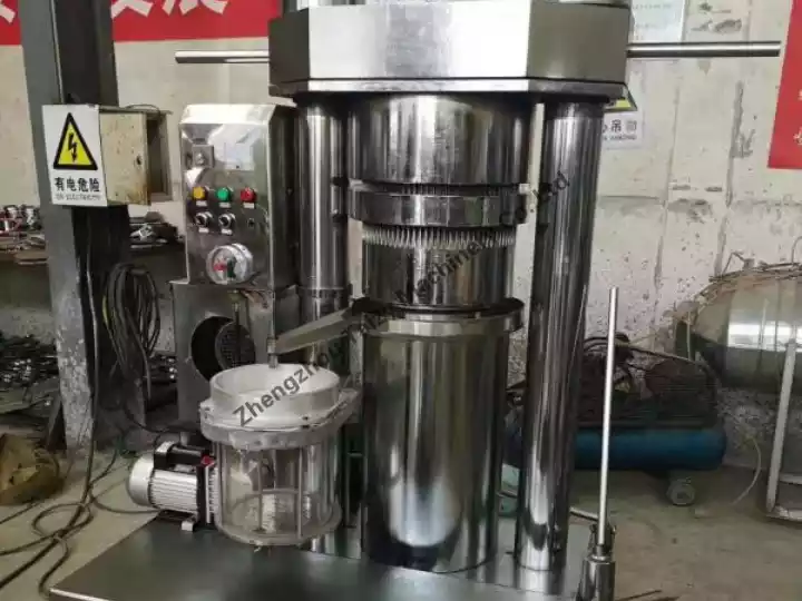 Hydraulic oil press