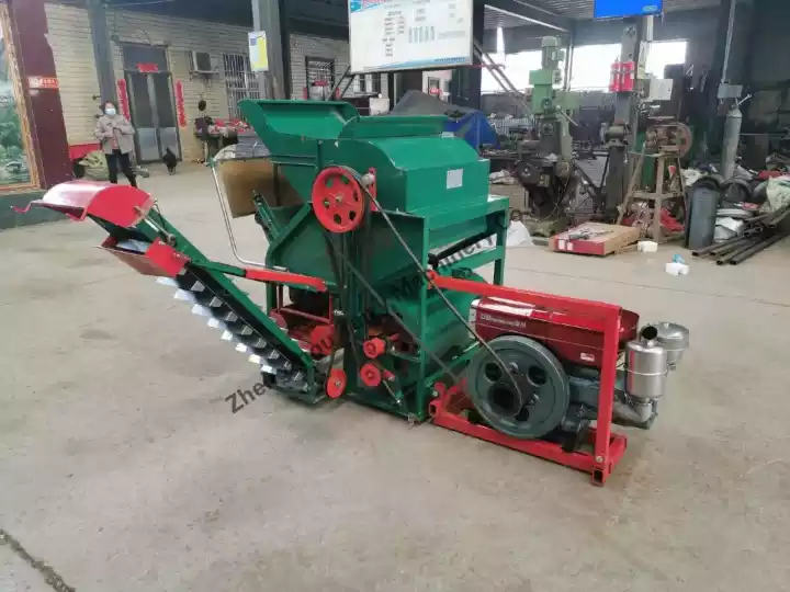 Peanut picking machine