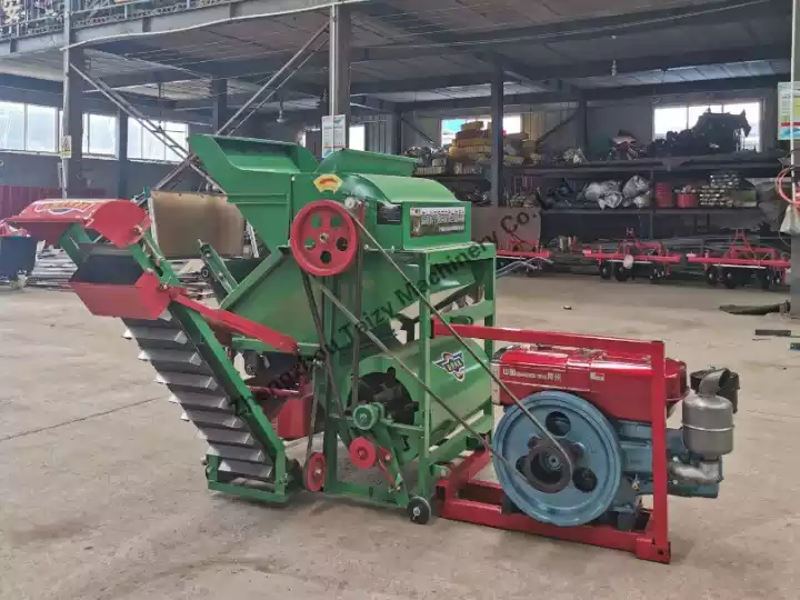 Peanut picking machine