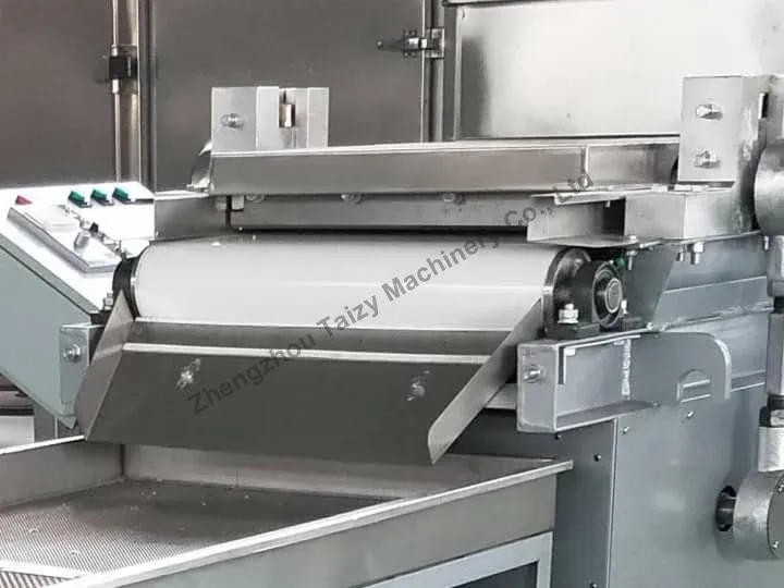 Details of straight-blade groundnut cutter