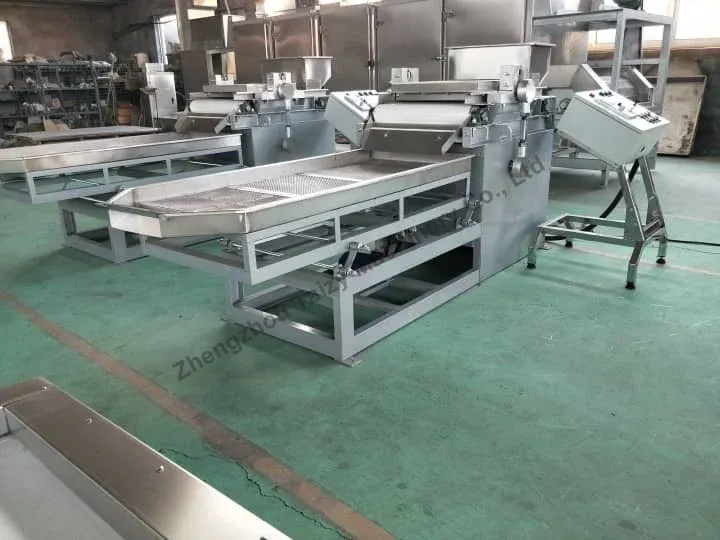 Straight-balde groundnut cutter