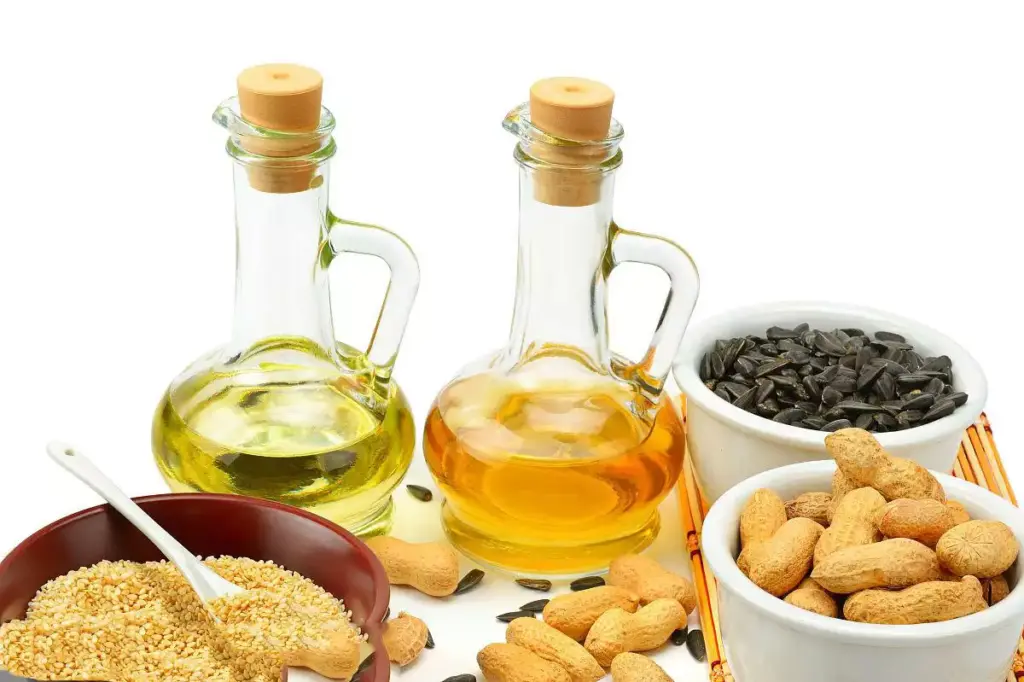 Peanut oil and sunflower seed oil