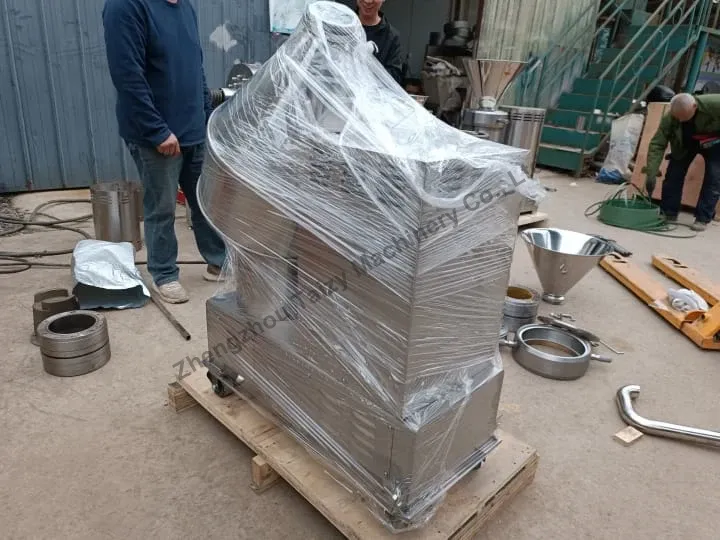 सफल डिलीवरी ऑफ पिस्ता मक्खन मशीन इटालियन ग्राहक 5 को पिस्ता मक्खन बनाने वाली मशीन