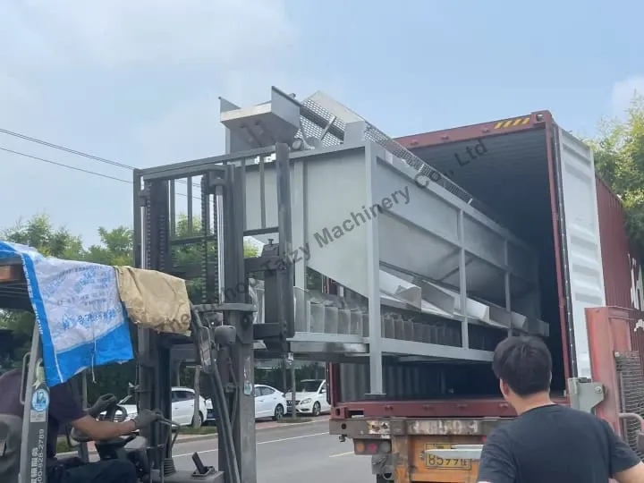 Almond shelling line loading