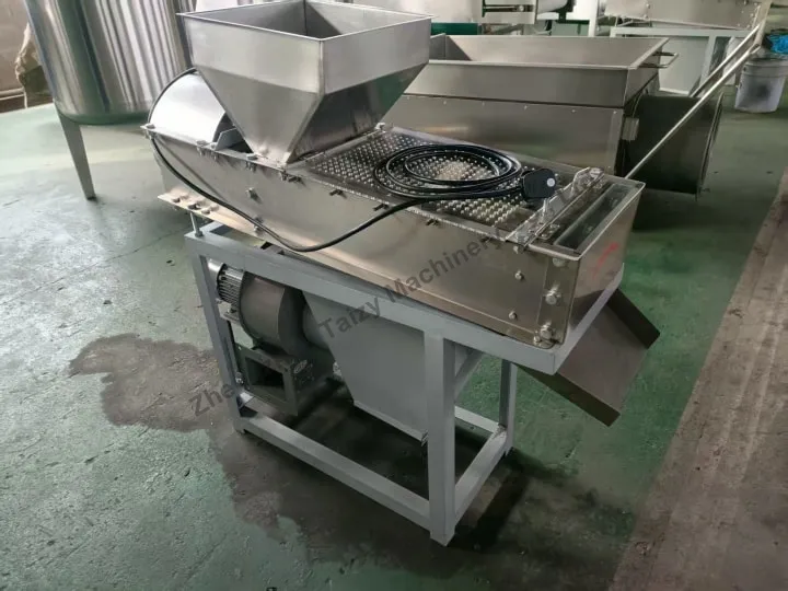 How To Choose Peanut Skin Remover Machine? 1 Dry peanut skin remover machine