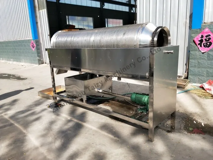 Машина для очистки арахиса