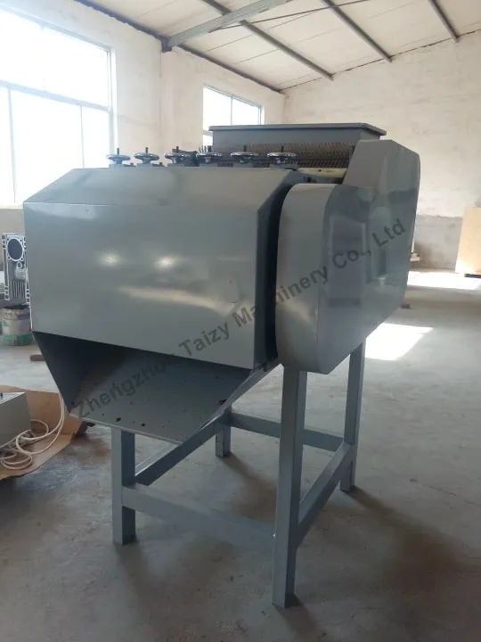 Cashew nut shell removing machine