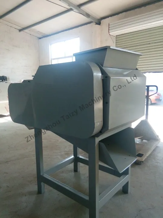 Cashew shell removing machine