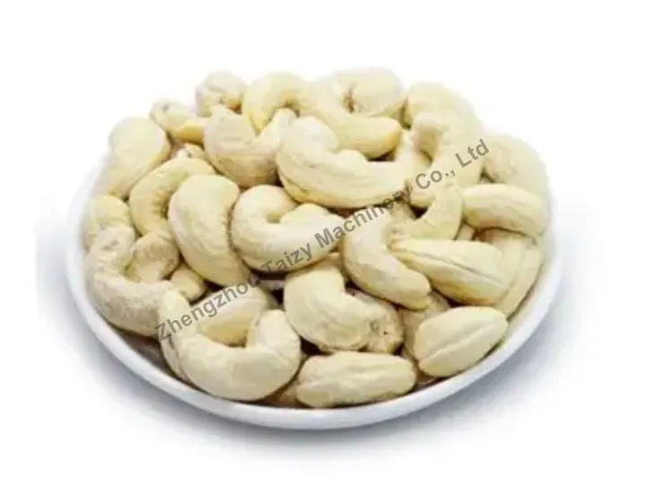 Cashew Peeling Machine 6 Peeled cashew kernels