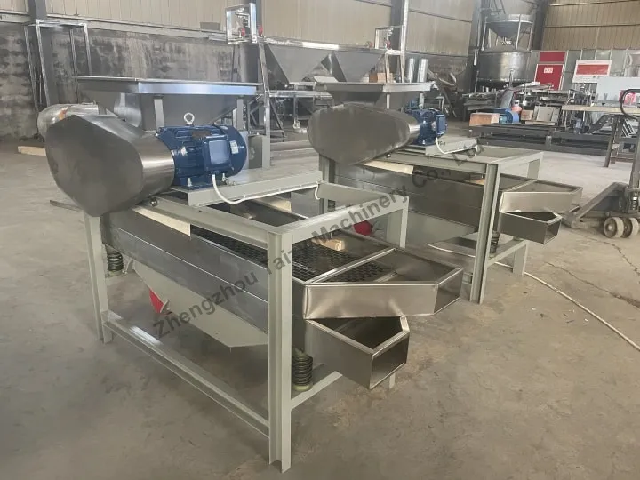 La máquina de abrir nueces TZ-320 de macadamia se envió con éxito a la India Máquina cortadora de nueces de macadamia