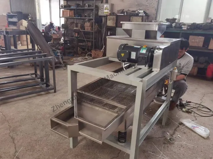 Peanut Chopper Exported To Kenya For Producing Baking Ingredients 5 Peanut cutting machine