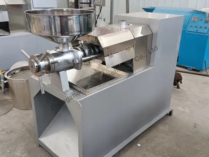 Expédition d'un expulseur d'huile à vis vers le Kosovo pour graines de cumin noir 5 Expulseur d'huile à vis