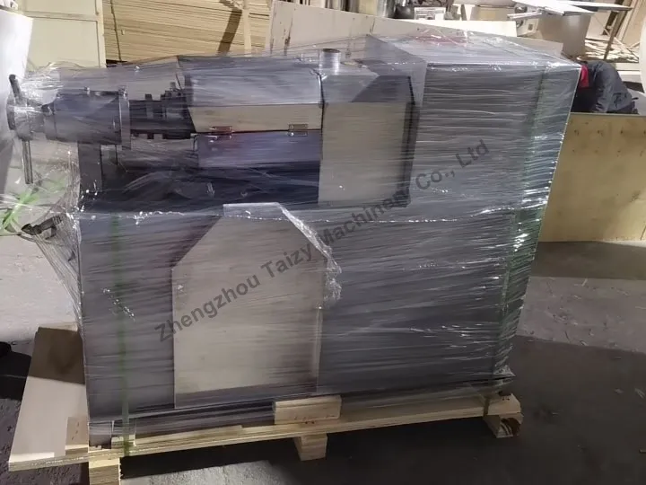 Expédition d'un expulseur d'huile à vis vers le Kosovo pour graines de cumin noir 2 Machine de pressage d'huile à vis