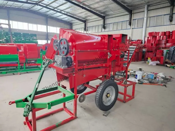 Peanut picking machine