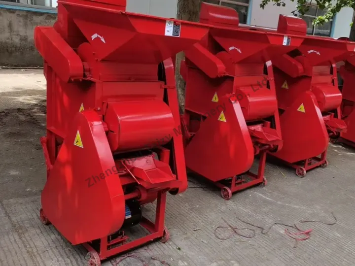 Peanut shelling machine