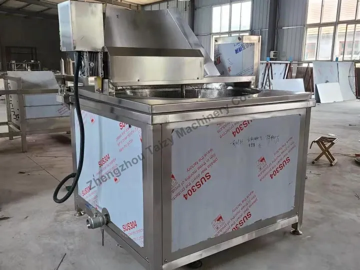 Tipping Bucket Peanut Frying Machine 4 Electric groundnut fryer machine