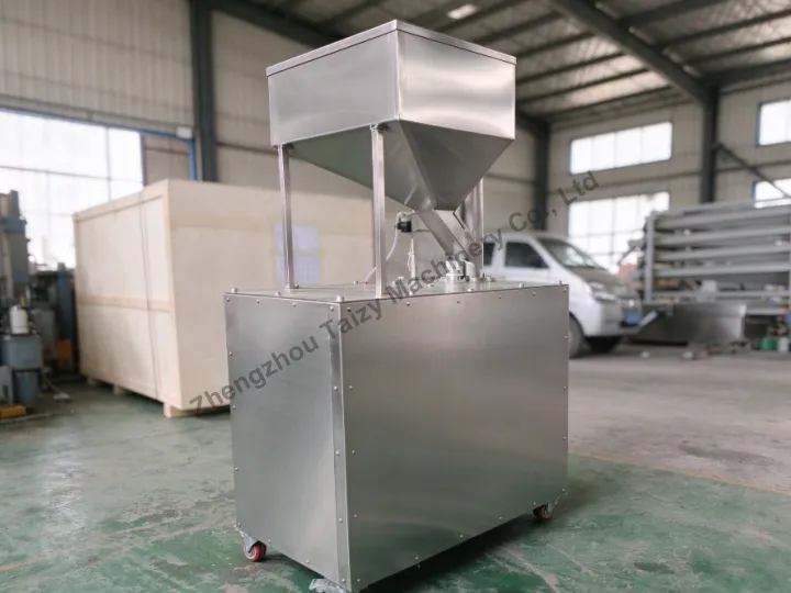 Almond slicer machine