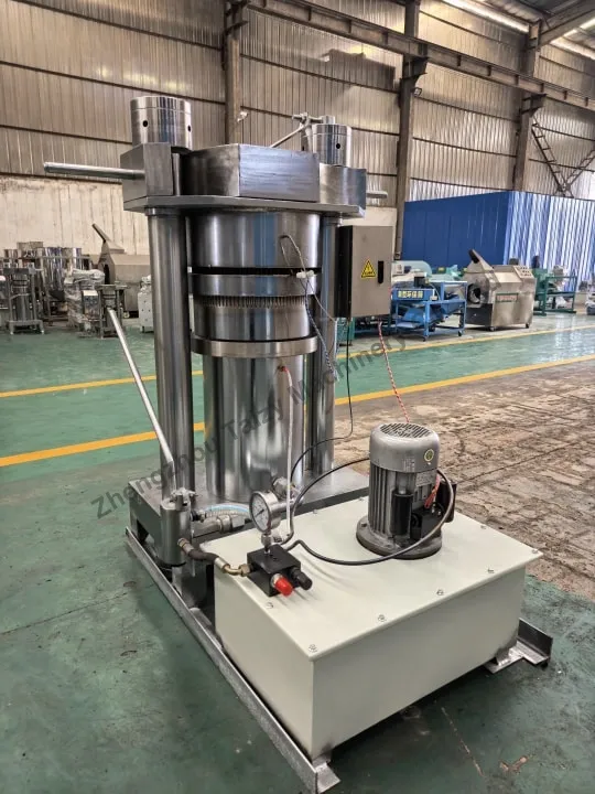 Hydraulic sesame oil pressing machine
