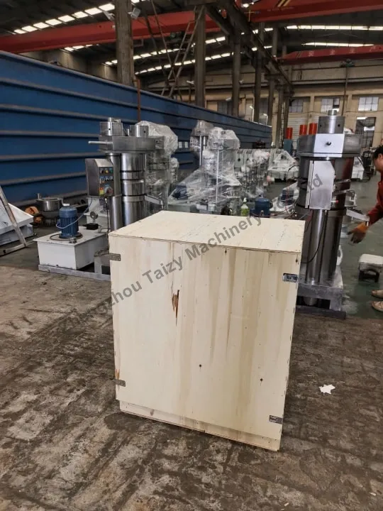 Hydraulic Oil Expeller Machine Exported To Colombia For Cocoa Mass Processing 4 Hydraulic oil pressing machine package